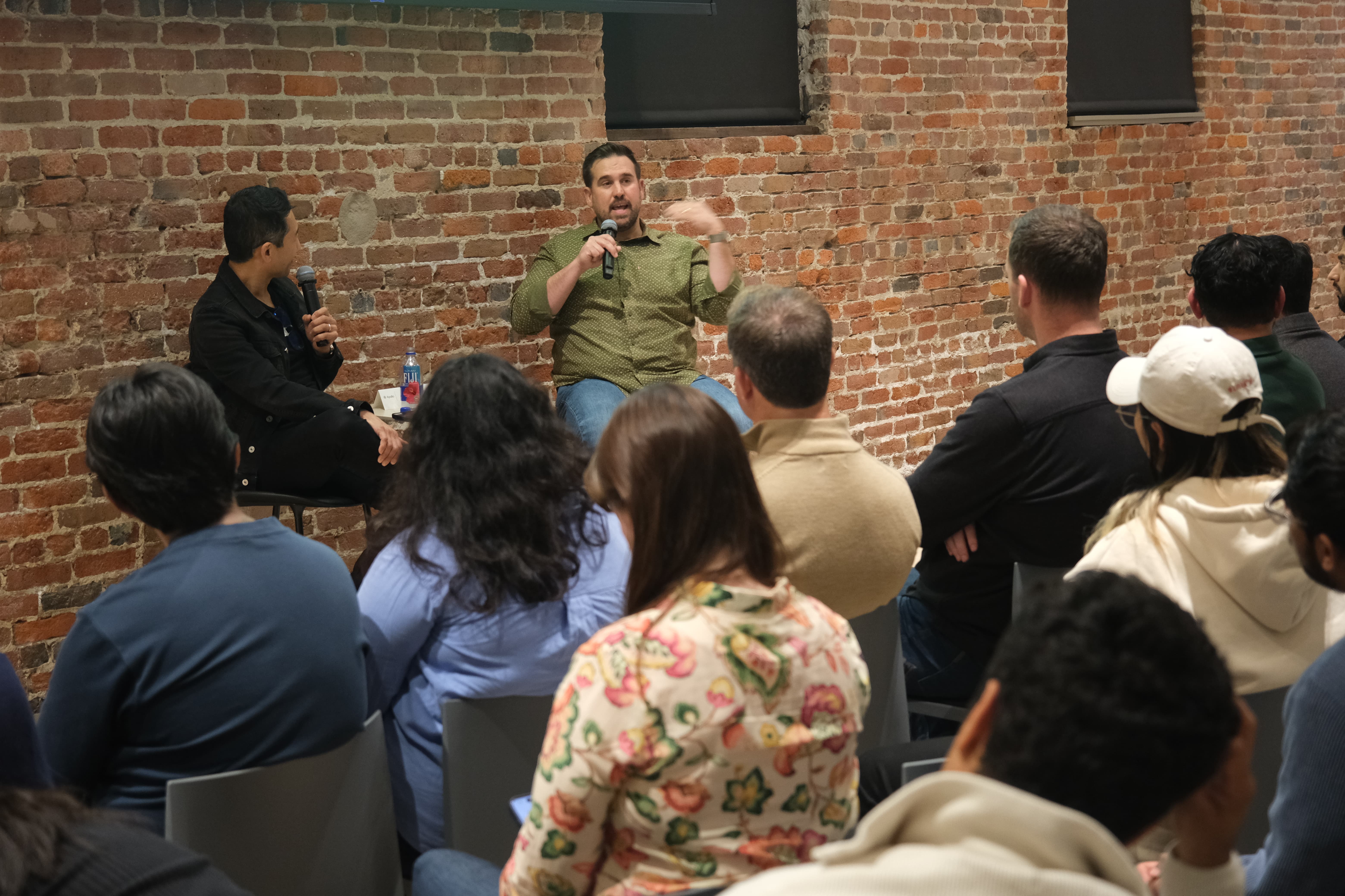 Growth CEO Christopher Nault addresses attendees at Growth and Apollo AI GTM meetup in San Fran this April (1)